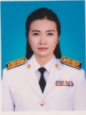 รูปชุดขาว-ครูรุ้ง