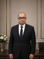 นายสัมพันธ์ ละดาพงษ์ นายสัมพันธ์ ละดาพงษ์